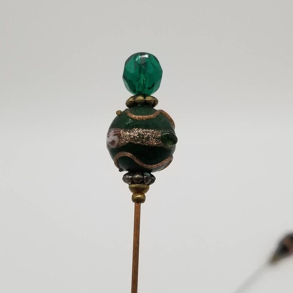 2 Vintage Glass Bead Hat Pins Green Gold - Picture 3 of 4